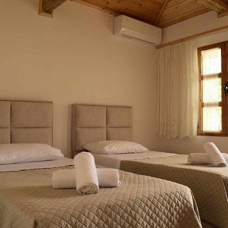 Sokaku I Te Marreve Guesthouse Гирокастра Экстерьер фото