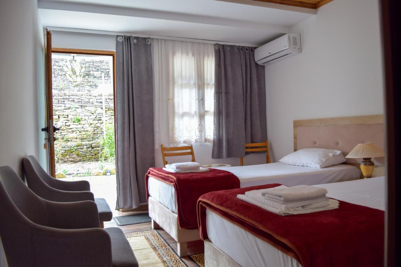 Sokaku I Te Marreve Guesthouse Гирокастра Экстерьер фото