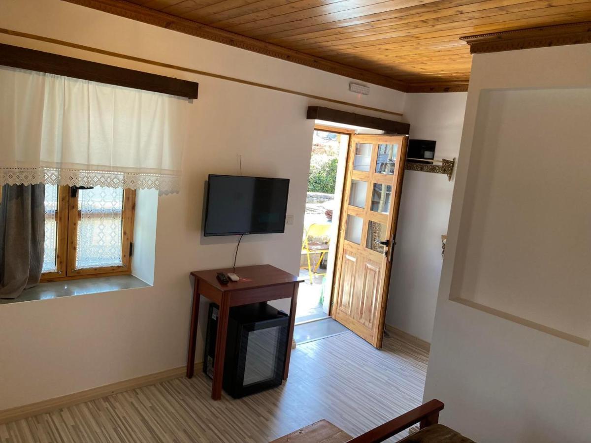 Sokaku I Te Marreve Guesthouse Гирокастра Экстерьер фото