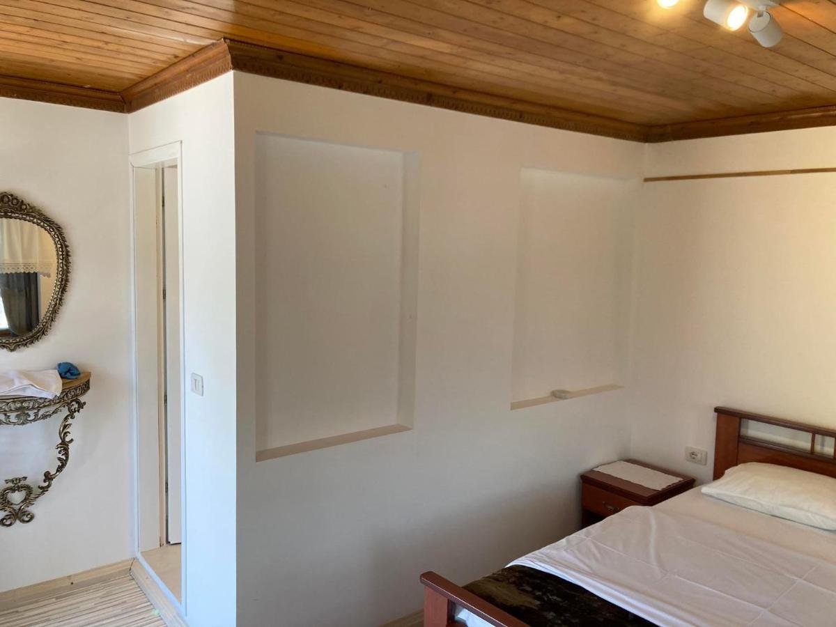 Sokaku I Te Marreve Guesthouse Гирокастра Экстерьер фото