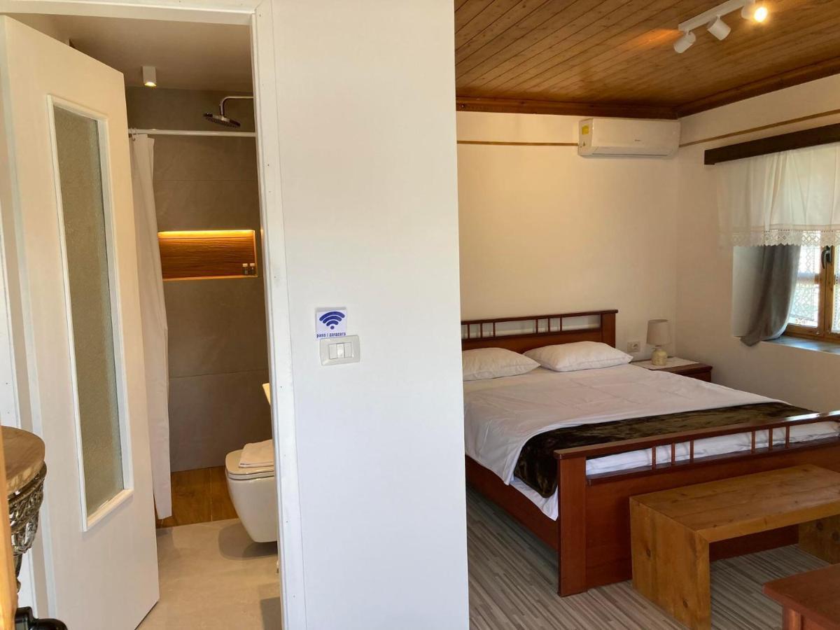 Sokaku I Te Marreve Guesthouse Гирокастра Экстерьер фото