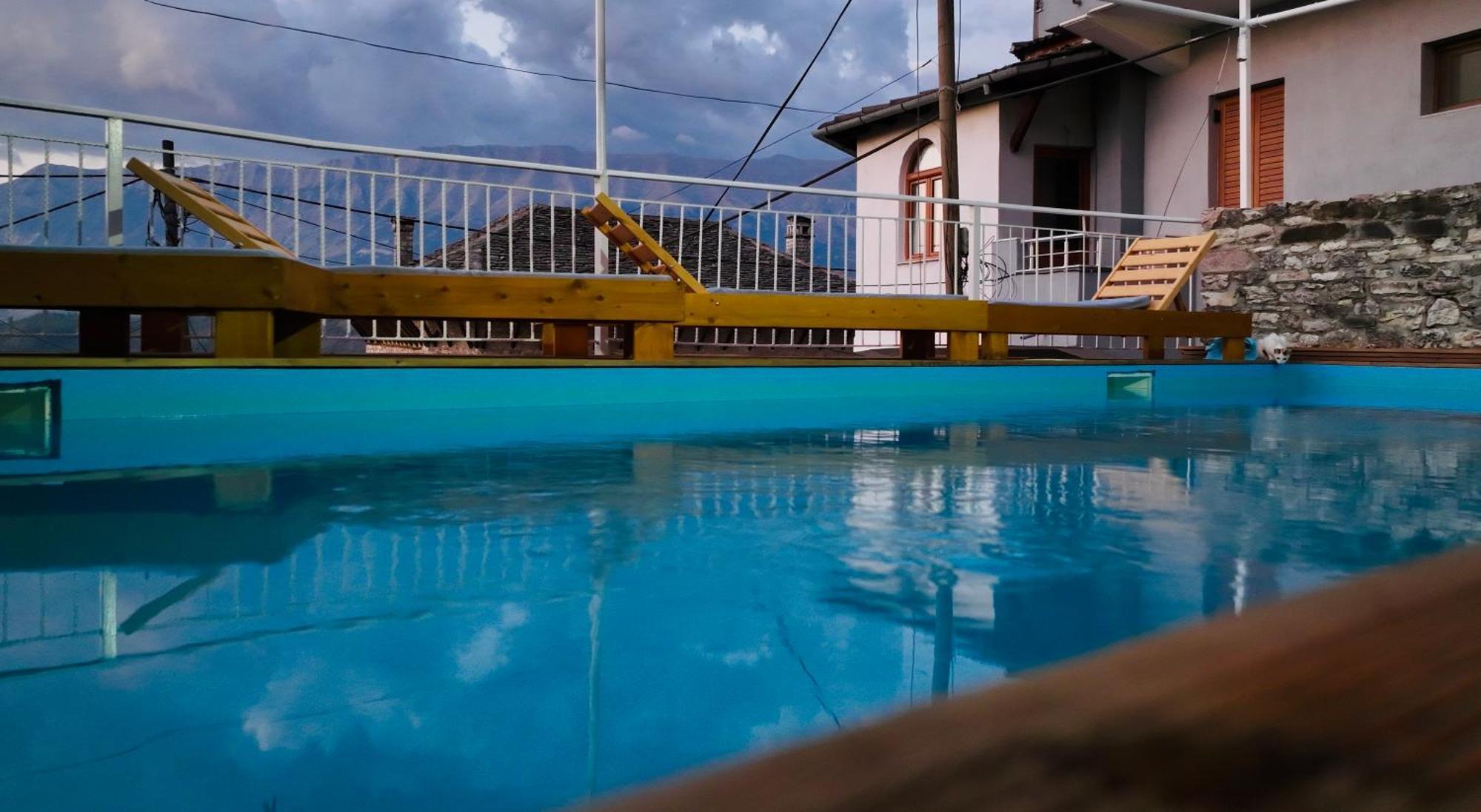 Sokaku I Te Marreve Guesthouse Гирокастра Экстерьер фото