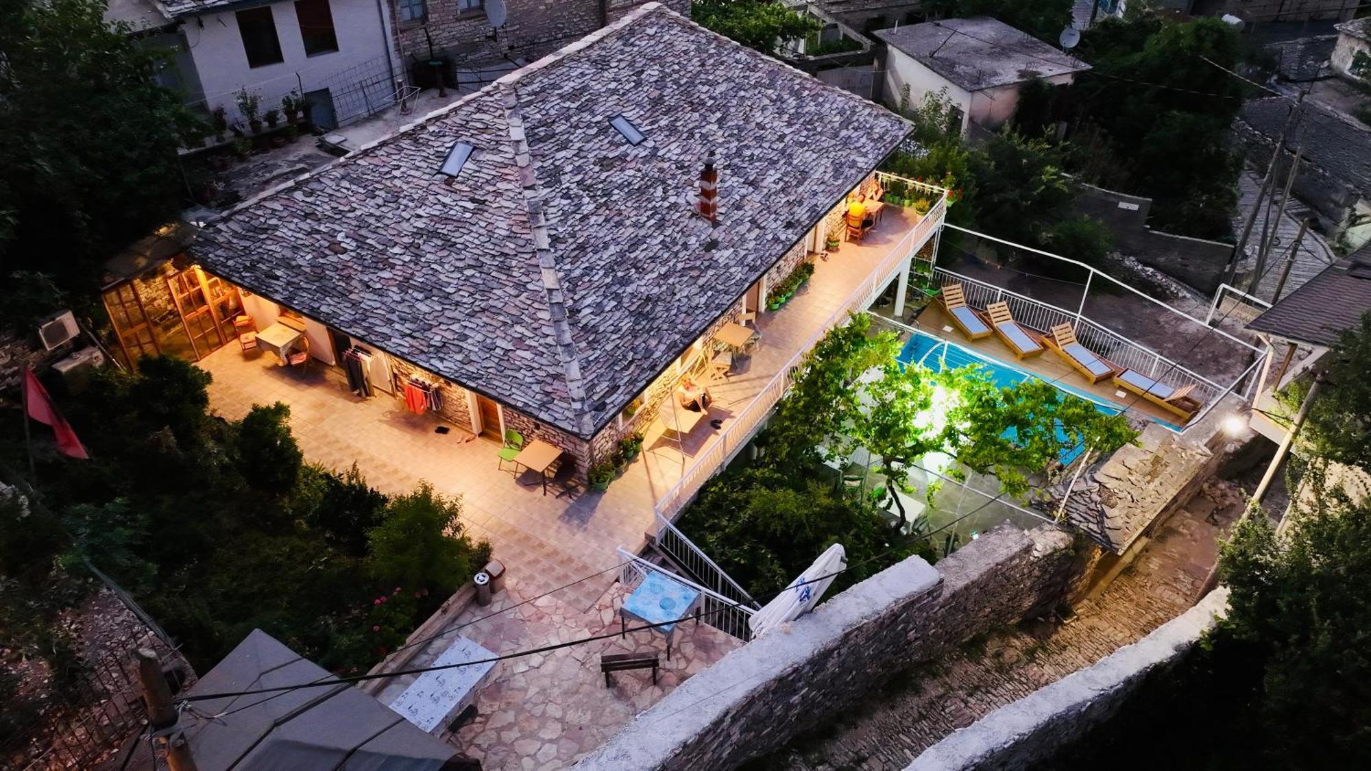 Sokaku I Te Marreve Guesthouse Гирокастра Экстерьер фото