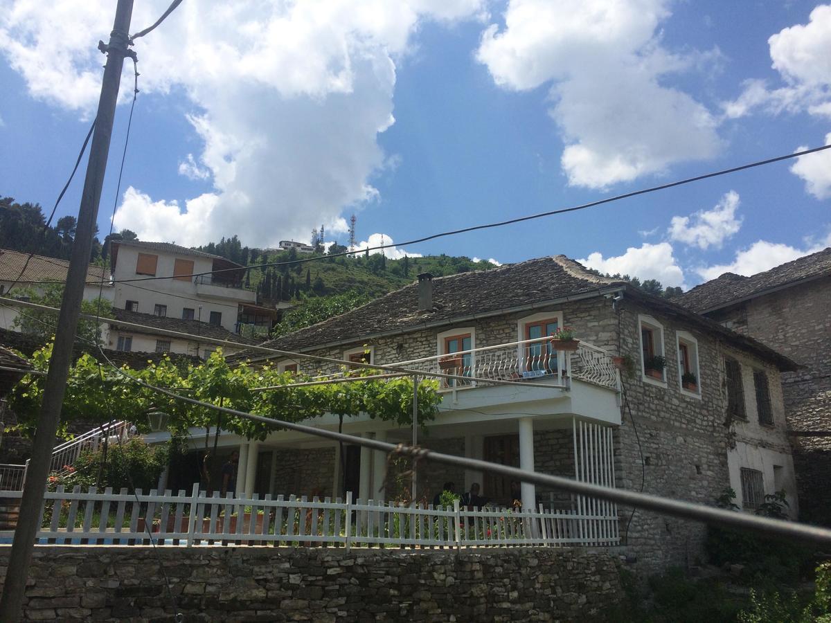 Sokaku I Te Marreve Guesthouse Гирокастра Экстерьер фото