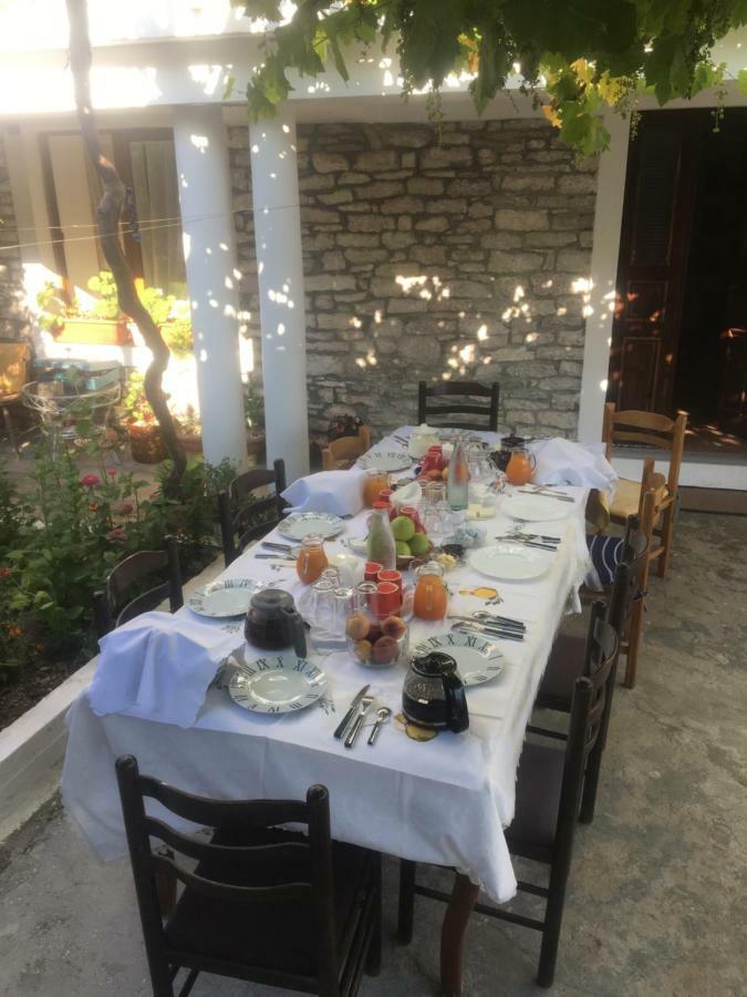 Sokaku I Te Marreve Guesthouse Гирокастра Экстерьер фото
